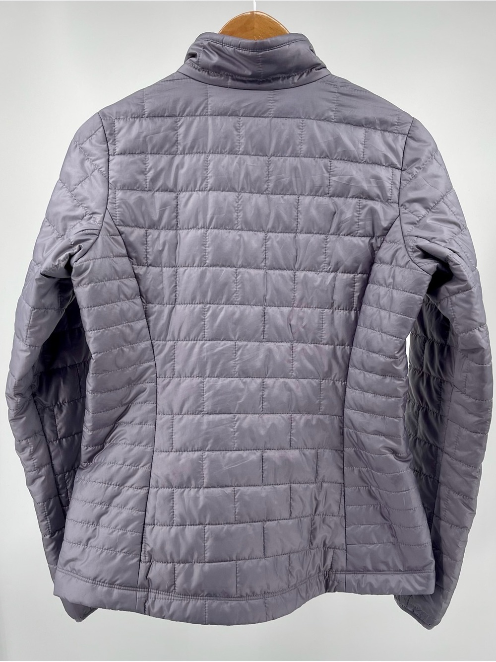 Patagonia Women's Quilted Lavender-Gray Puffer Jacket - Picture 2 of 9